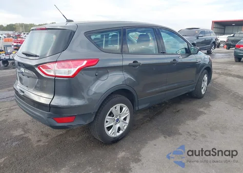 2015 Ford Escape S z USA, uszkodzony, nr VIN 1FMCU0F76FUA36746